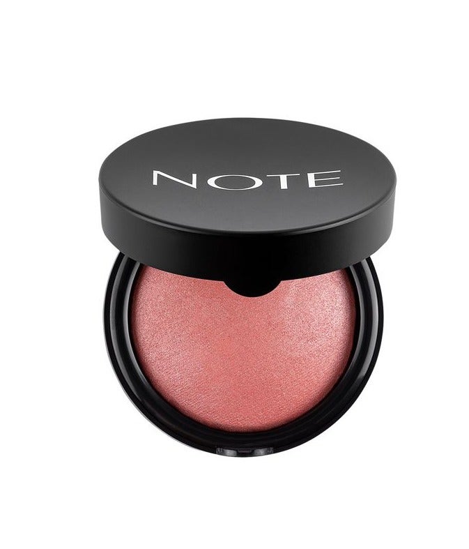 Baked Blush with a velvety texture - from Note (06 Hot Rose)